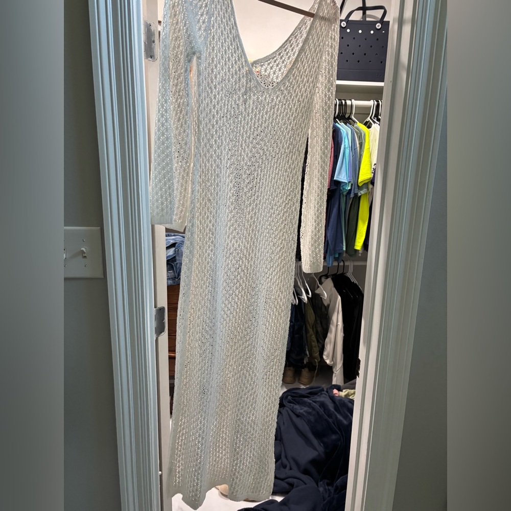 Maternity white mesh dress used for pictures
